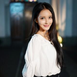 【曲昱曈】网红资料_网红图片_网红平台 - 铭弘网络